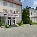 מלון Parkhotel Morris