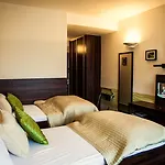 מלון Parkhotel Morris