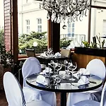 מלון Parkhotel Morris Nový Bor