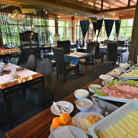 فندق Parkhotel Morris 4*